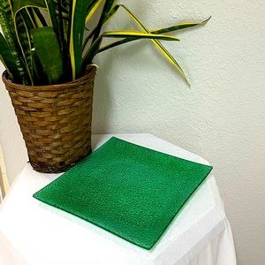 Beautiful green cracked/ pebbled square glass serving dish . 9.5"